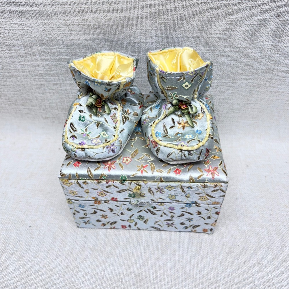 CicciaBella Baby Blue Floral Brocade Booties with Keepsake Box Excellent